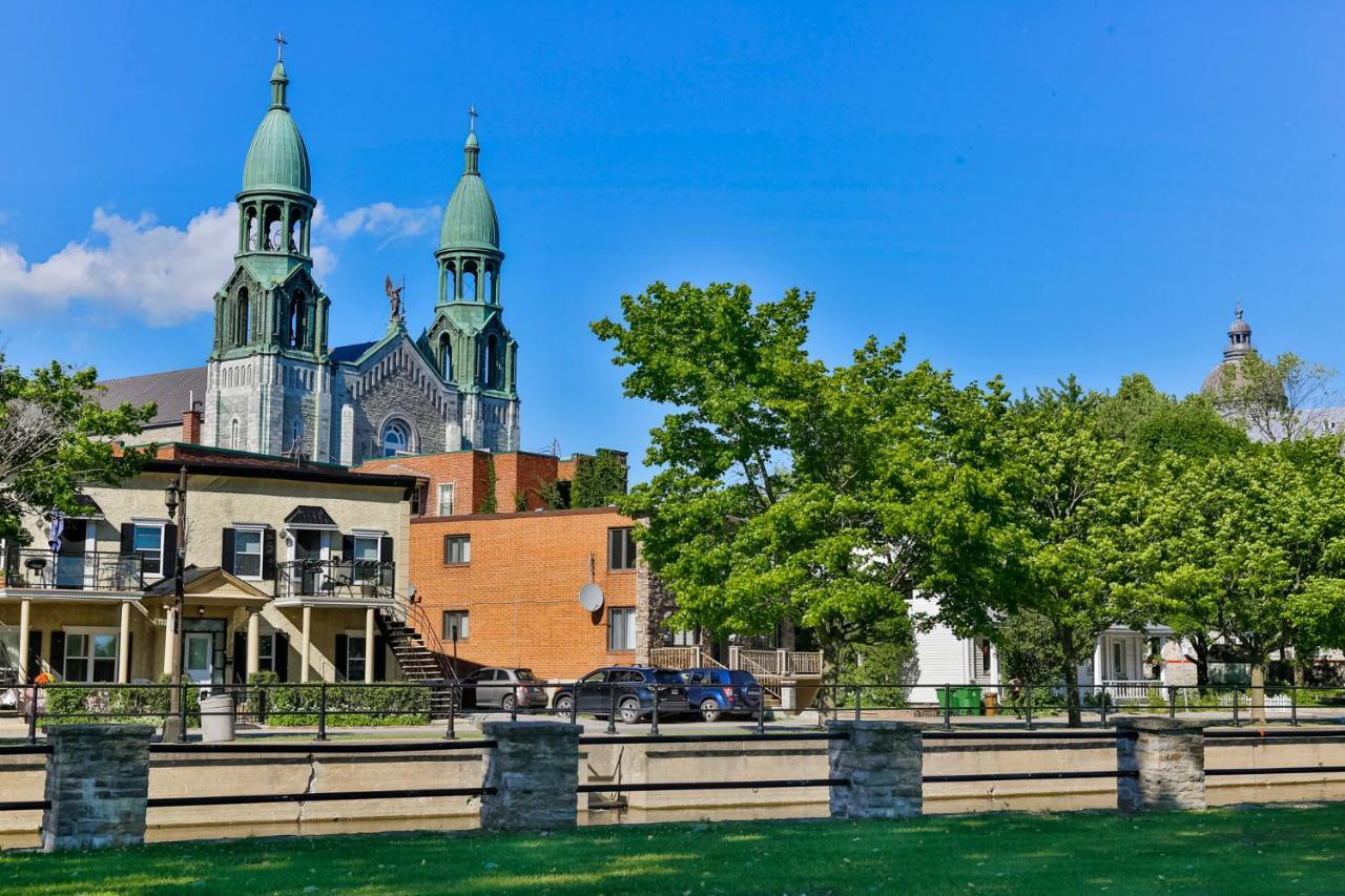 Free Parking In Beautiful Lachine Μόντρεαλ Εξωτερικό φωτογραφία